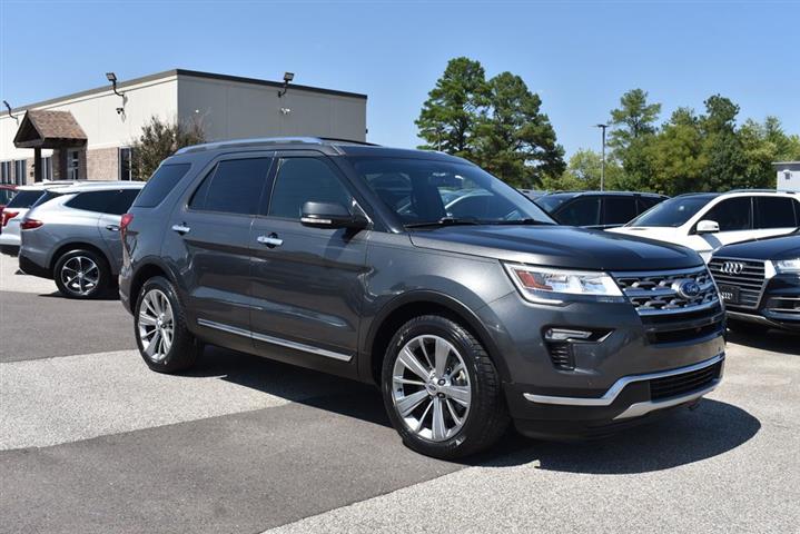 2018 Explorer Limited image 2