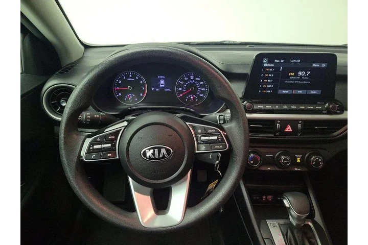 $16998 : Kia Forte 2021 LXS 4dr Sedan image 10