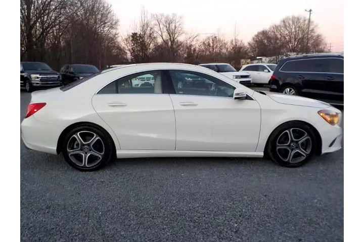 $13476 : 2018 CLA 250 image 6