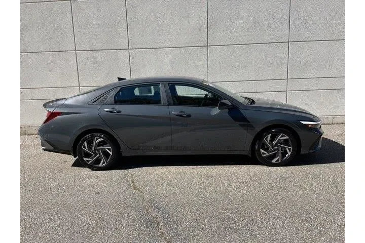 $19777 : Hyundai ELANTRA 2025 SEL Spo image 5