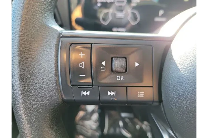 $23900 : Nissan Kicks 2025 SV 4dr Cro image 5