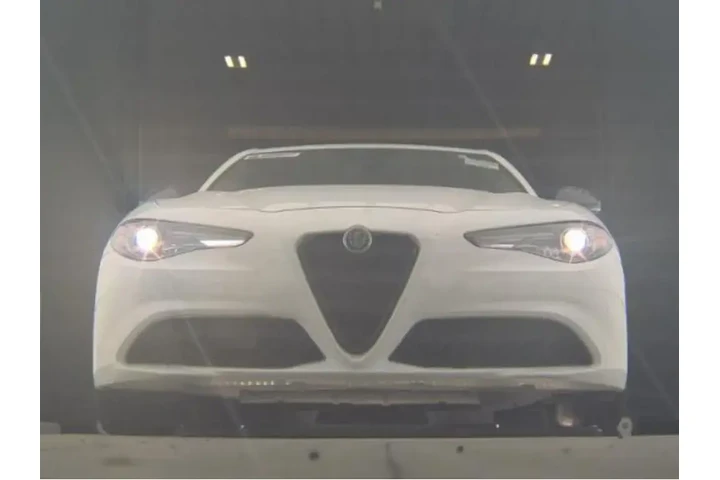 $18990 : Alfa Romeo Giulia 2020 Base image 3