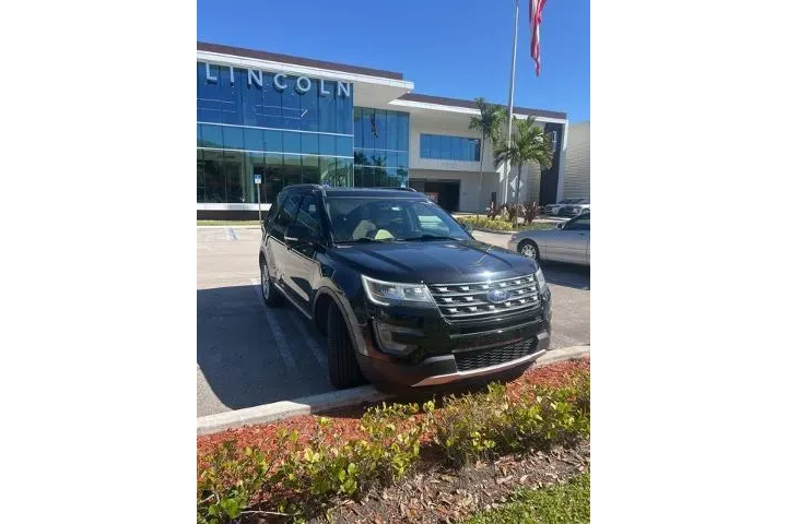 $11990 : Ford Explorer 2017 XLT 4dr S image 2