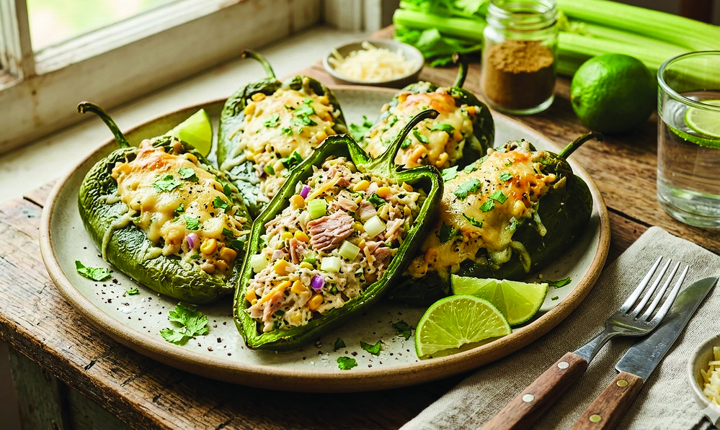 Chiles rellenos de atún por Semana Santa