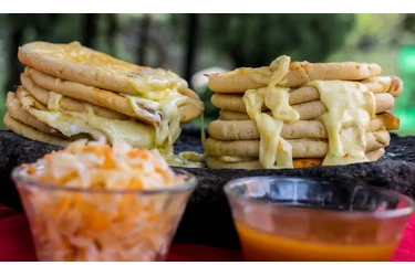 RESTAURANTE SALVADOREÑO en Miami