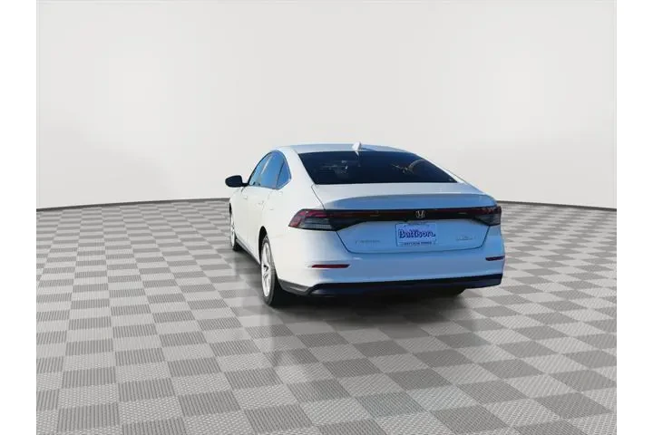 $23500 : Honda Accord 2024 LX 4dr Sed image 7