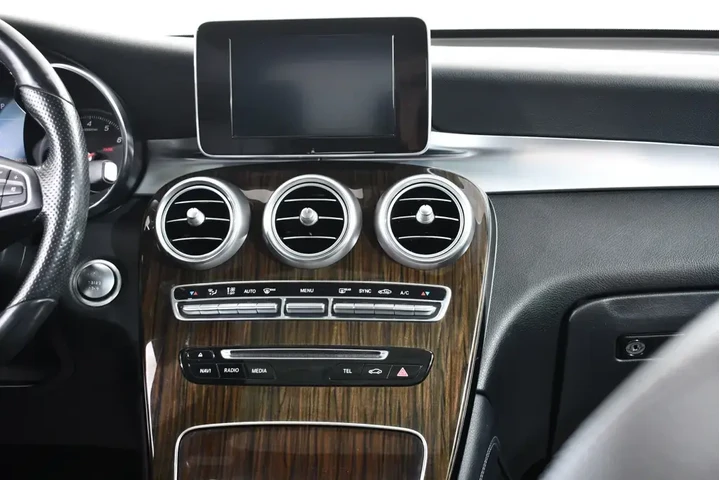 $19955 : Mercedes-Benz GLC 2018 AWD G image 9