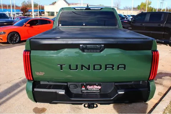 $38063 : Toyota Tundra 2022 4x2 SR5 4 image 8
