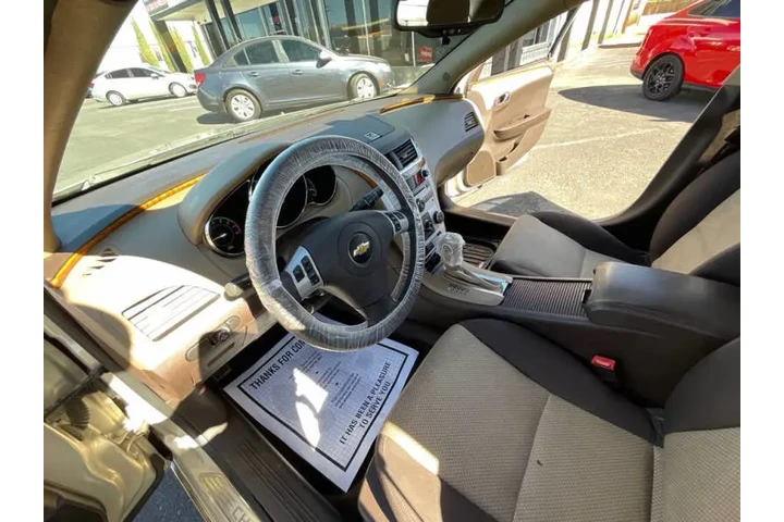 2011 Malibu LT image 9