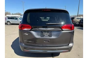 $11450 : 2018 Pacifica Touring L thumbnail