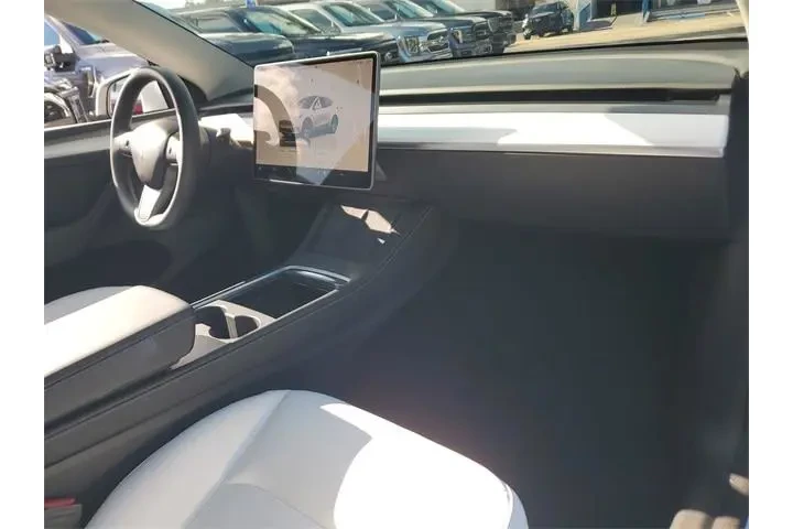 $32990 : Tesla Model Y 2024 AWD Long image 10