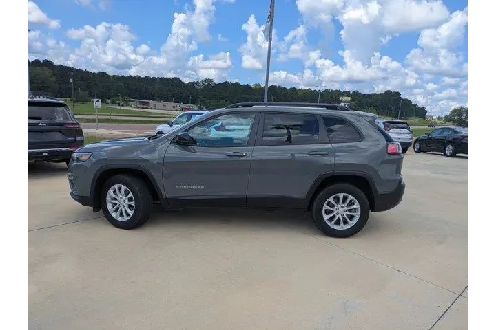 $24990 : Jeep Cherokee 2022 4x4 Latit image 5