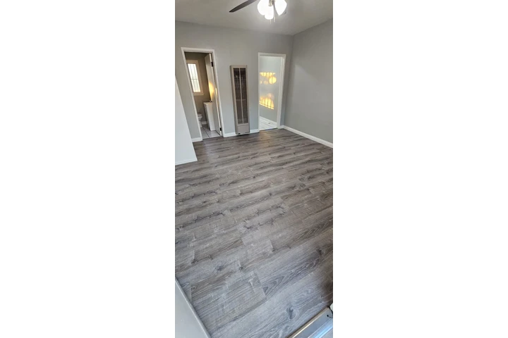 $1550 : BELL GARDENS - STUDIO image 2