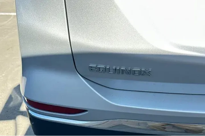 $14627 : Chevrolet Equinox 2021 LT 4d image 5