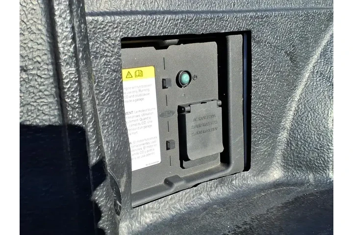 $35000 : Ford F-150 2024 4x4 XLT 4dr image 7