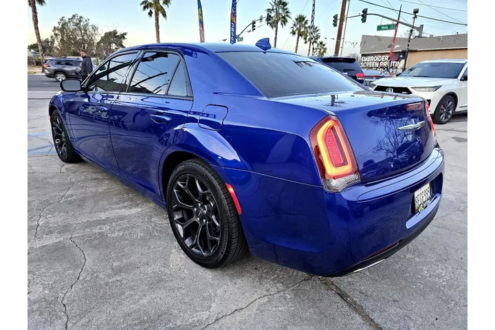 $12995 : 2019 300 S V6 RWD image 5