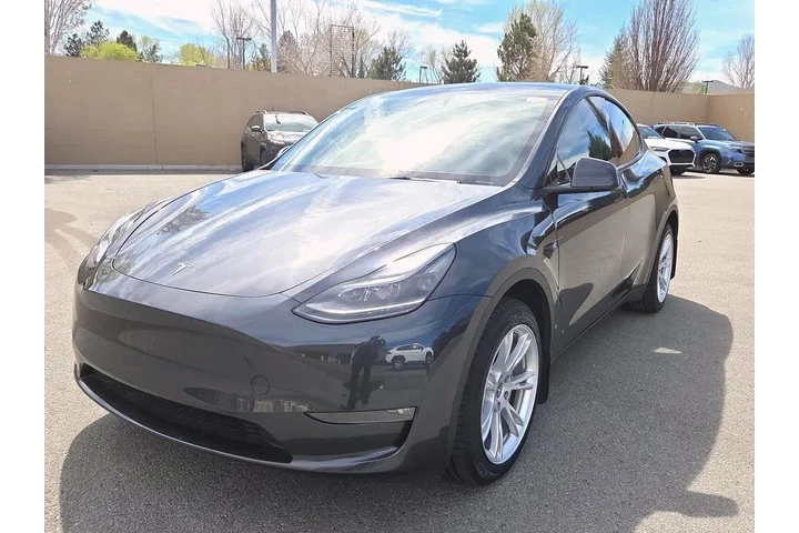 $36998 : Tesla Model Y 2024 AWD Long image 3