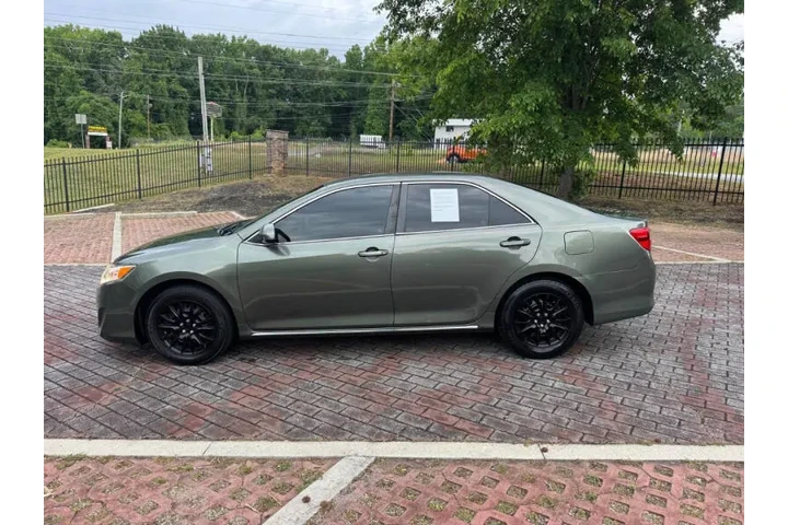 $6500 : 2013 Camry LE image 8
