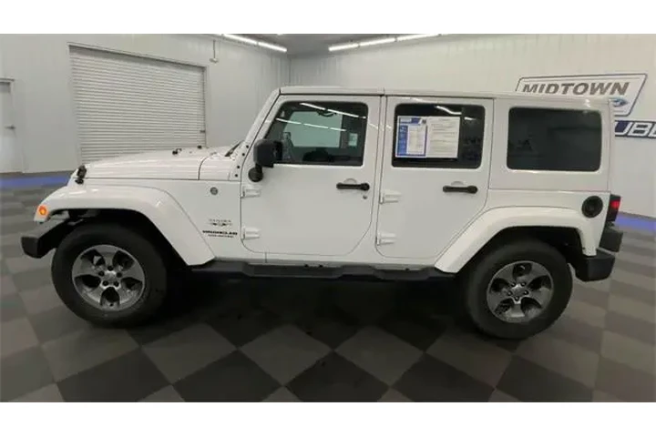 $19995 : Jeep Wrangler Unlimited 2017 image 5