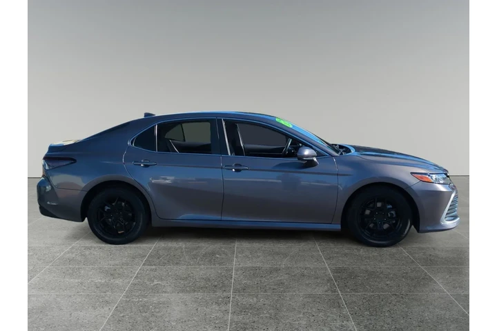 $17917 : Toyota Camry 2022 LE 4dr Sed image 6