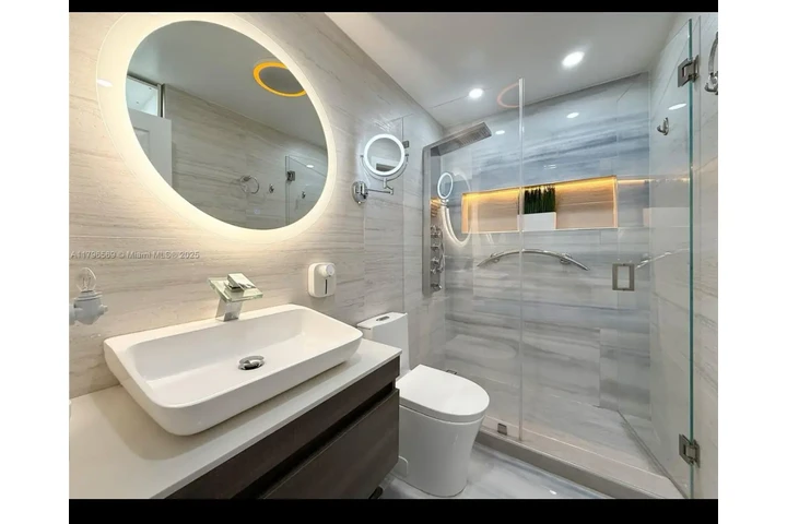 $1000 : Habitación amueblada image 10