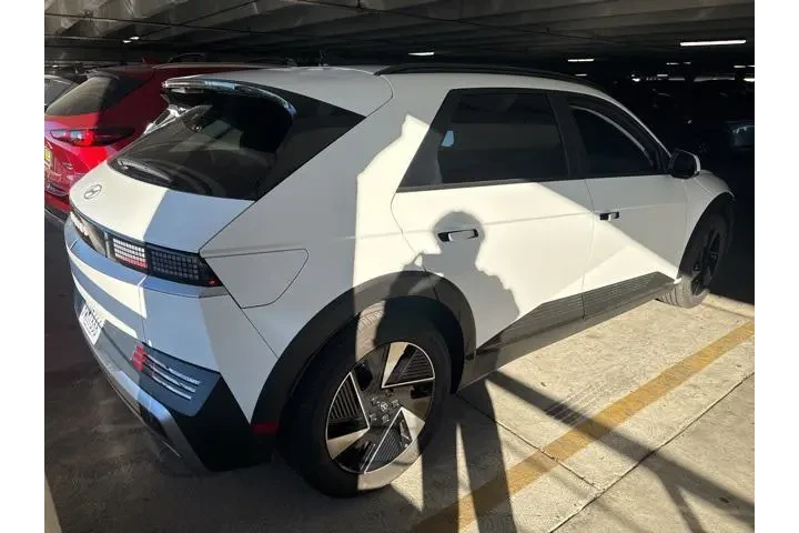 $35990 : Hyundai IONIQ 5 2025 SEL 4dr image 3