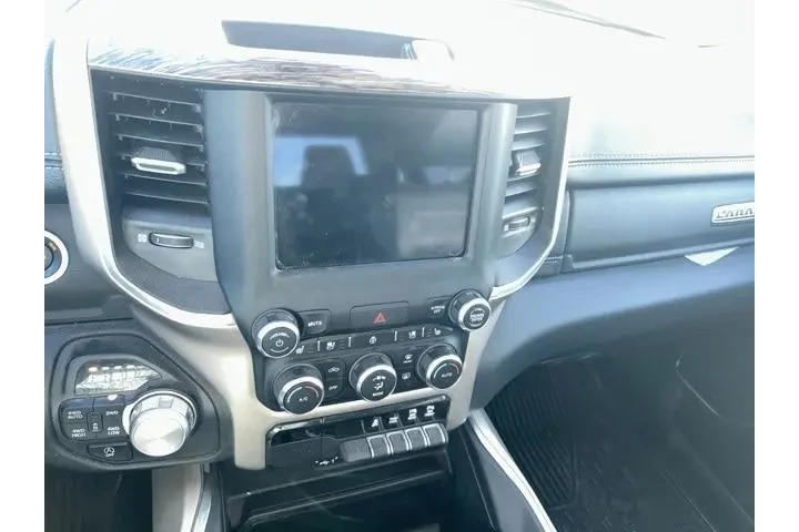 $35995 : Ram 1500 2020 4x4 Laramie 4d image 10