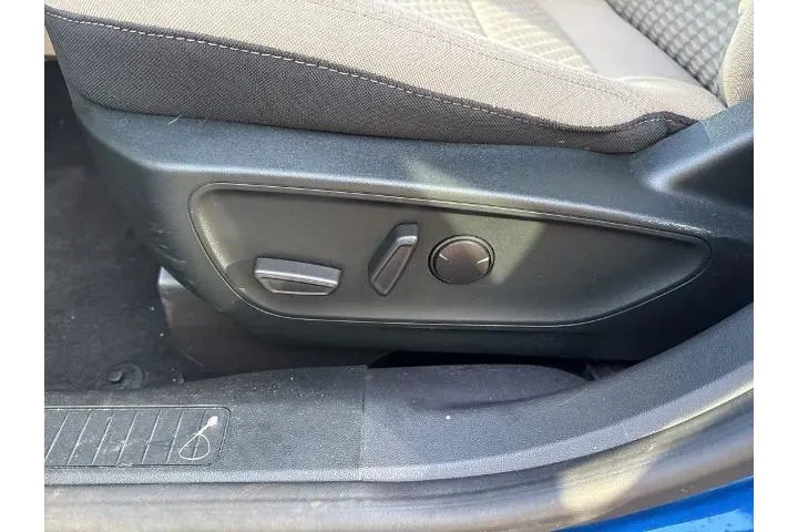 $22970 : Ford Escape 2022 SE 4dr SUV image 7