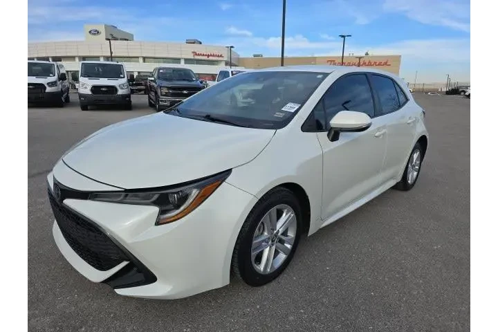 $19500 : Toyota Corolla Hatchback 202 image 1