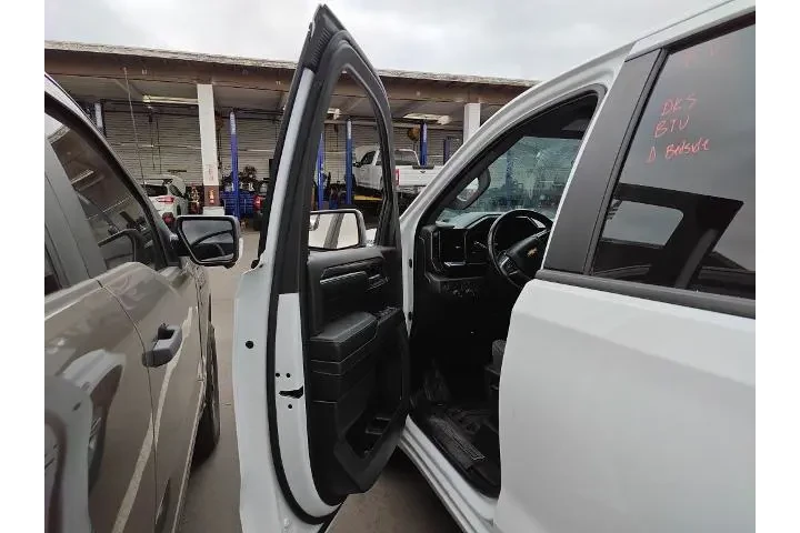 $38355 : Chevrolet Silverado 1500 202 image 6