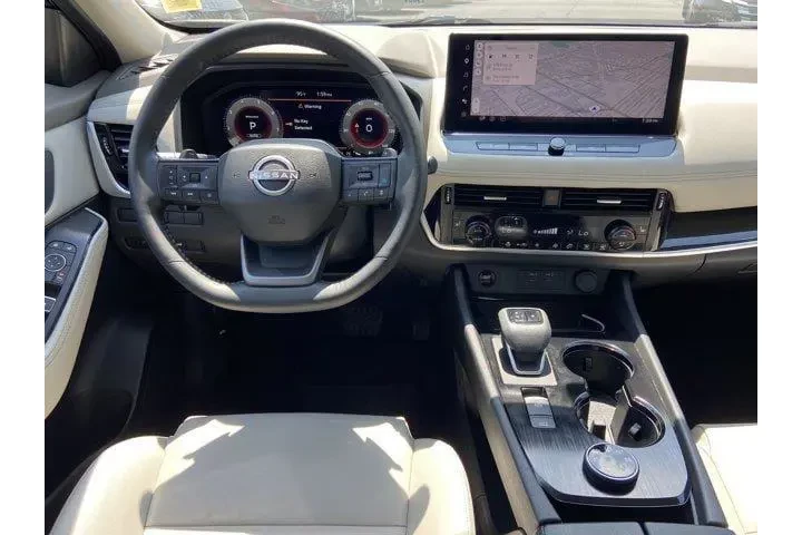 $28487 : Nissan Rogue 2025 AWD SL 4dr image 7