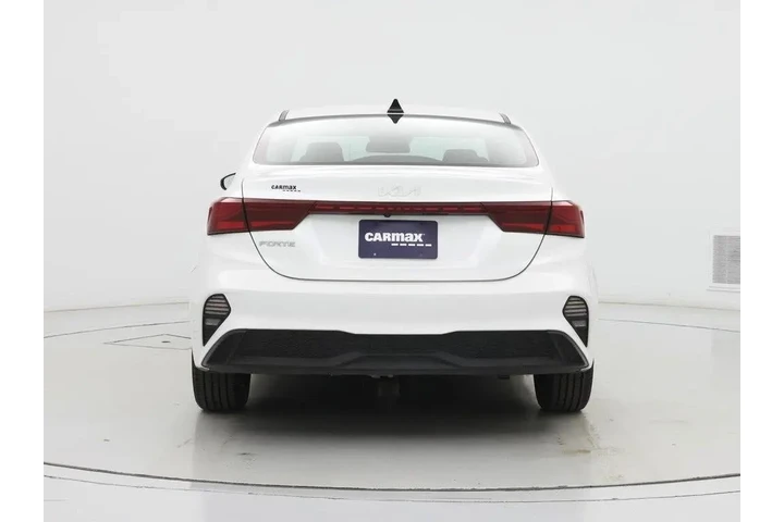 $17998 : Kia Forte 2023 LXS 4dr Sedan image 6