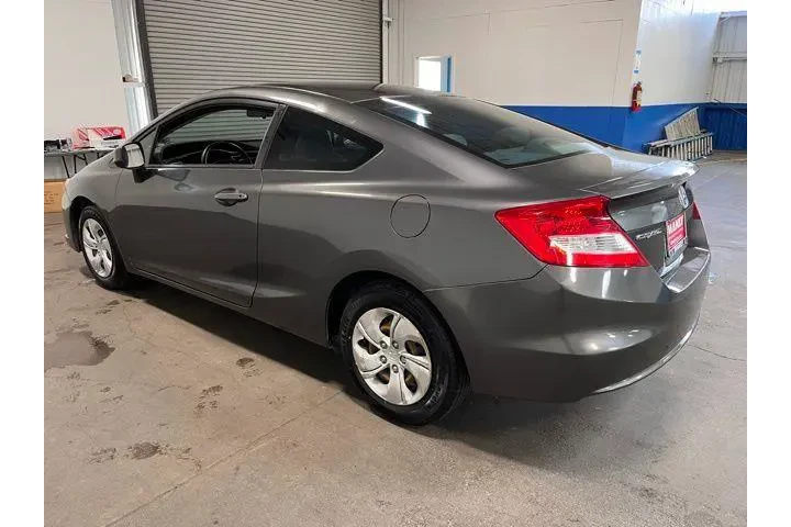 $12493 : Honda Civic 2013 LX 2dr Coup image 5