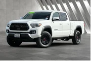 $33900 : Toyota Tacoma 2019 4x4 TRD O thumbnail