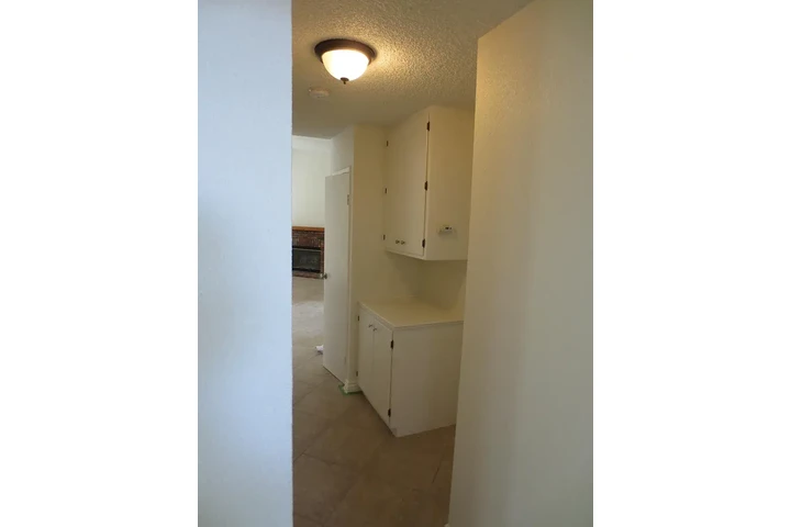 $1200 : Rialto- 3 Recamaras image 8