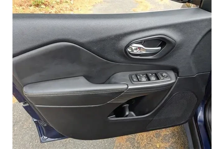 $9928 : Jeep Cherokee 2015 4x4 Limit image 10