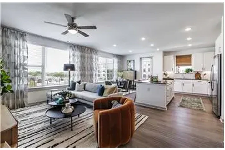 $1796 : Rental property with 2 bedro image 7