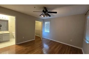 $1150 : Welcome to this charming 2-bed thumbnail
