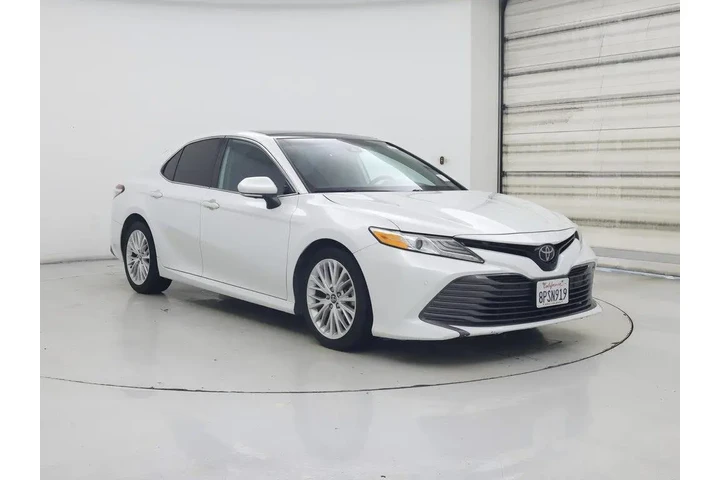 $25998 : Toyota Camry 2020 XLE V6 4dr image 1