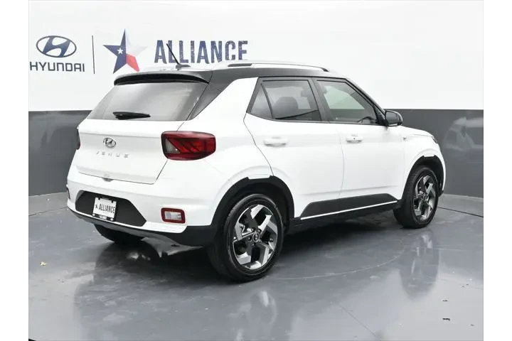 $20978 : Hyundai VENUE 2025 Limited 4 image 8