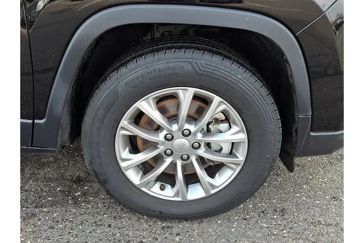 $18797 : Jeep Cherokee 2022 4x4 Latit image 8