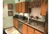 $1275 : North Hollywood 2/1 Available thumbnail