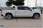$39995 : Chevrolet Silverado 1500 202 thumbnail