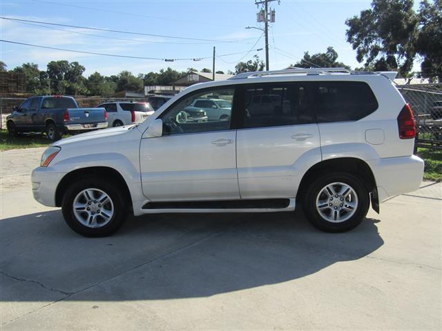 $12895 : 2005 GX 470 image 6