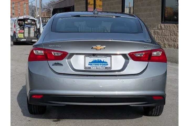 $16998 : Chevrolet Malibu 2024 LT 4dr image 4