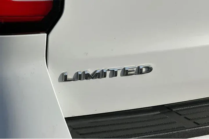 $38991 : Ford Expedition 2023 4x4 Lim image 9