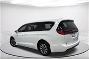 $28614 : Pre-Owned 2022 Pacifica Hybri thumbnail