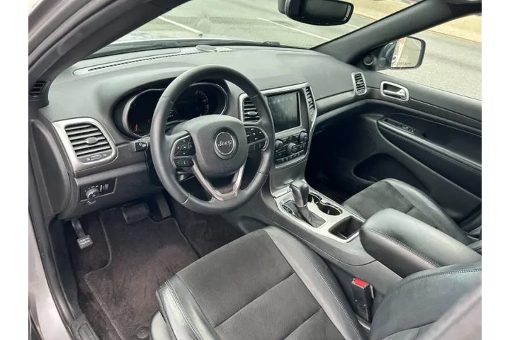$13995 : 2018 Grand Cherokee Laredo E image 10