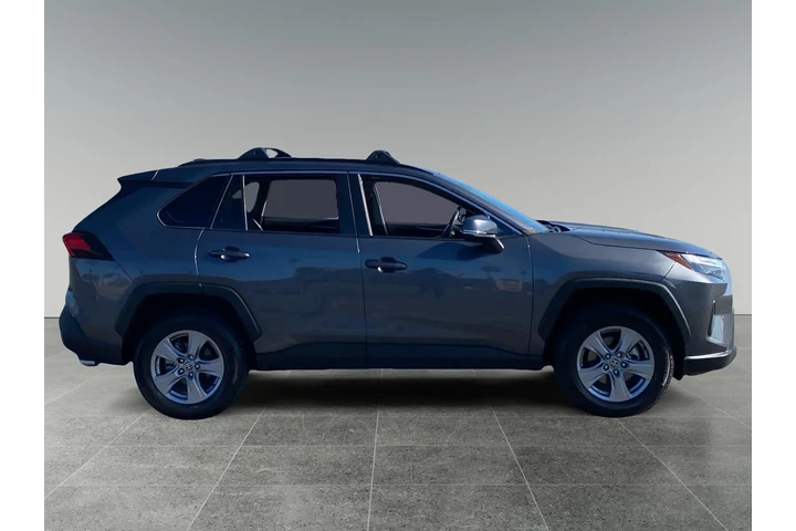 $30399 : Toyota RAV4 2022 XLE 4dr SUV image 6
