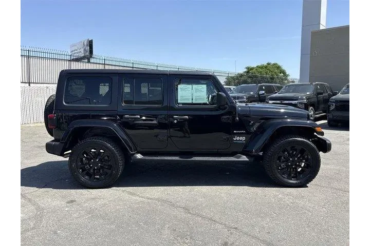 $26000 : Jeep Wrangler Unlimited 2021 image 2